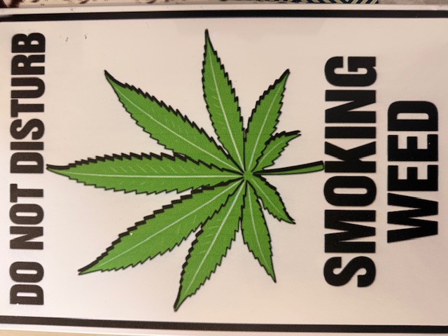 LEAFY - Cannabis Signs