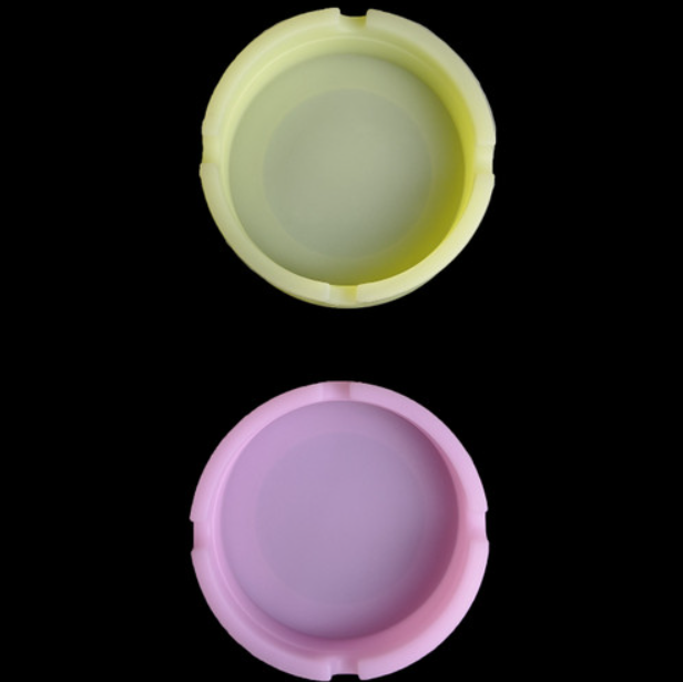 3.5" ASSORTED SINGLE SILICONE GLOW IN THE DARK ASHTRAY
