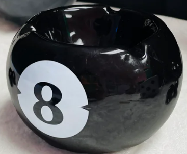 ASHTRAY | 8 BALL