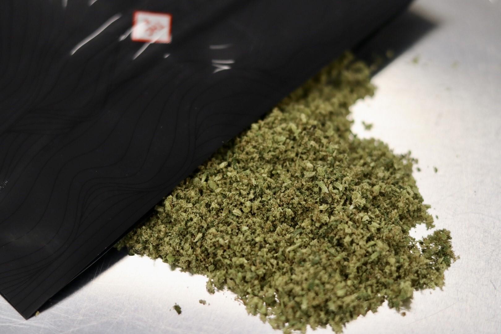 28G KING LOUIE XIII SHAKE - 1oz in St Peters