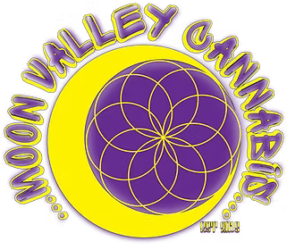 Moon Valley Cannabis - Strawberry Hash Burger Indoor Living Soil Flower 3.5g Jar