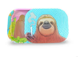 Rolling tray with magnetic lid - sloth